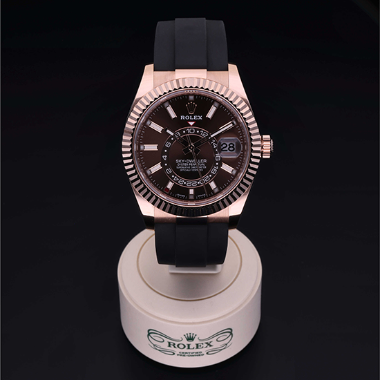 Rolex Certified Pre-Owned: Sky-Dweller, 42 mm, in Oro 18 CT.R, 2022, 326235 | A. Dupanloup