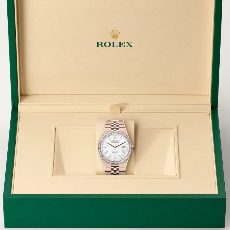 rolex M127385TBR-0003   - Il quadrante bianco intenso